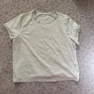 Lululemon t shirt